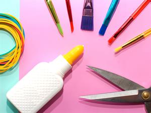 shutterstock_2019369299_Stationery_Kancelejas piederumi.jpg