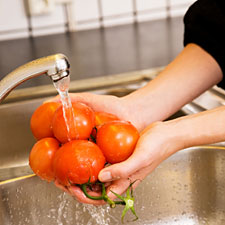 washing-vegetables-225.jpg