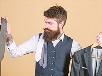 shutterstock_1386693239_Choice of clothes_Apģērba izvēle.jpg