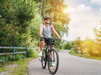 Shutterstock_2155245621_ride bicycle_braukt ar velosipēdu.jpg