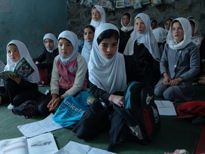 solmaz daryani Shutterstock_school in Afghanistan_skola Afganistānā.jpg