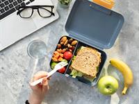 shutterstock_2422271257_business lunch_pusdienas.jpg