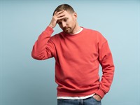 shutterstock_2348832563_man feeling disappointment_vīlies vīrietis.jpg