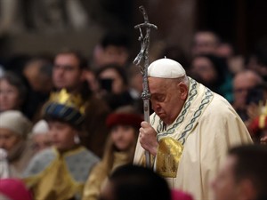 Marco Iacobucci Epp Shutterstock_Pope Francis_ar krucifisku.jpg