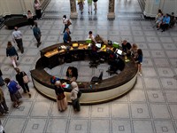 Dorota Szymczyk Shutterstock_reception_recepcija.jpg