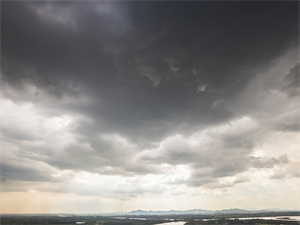 melni padebeši 2.png