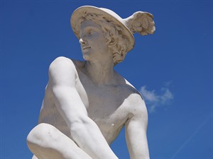 Alexander Ruszczynski Shutterstock_Hermes_Hermejs.jpg