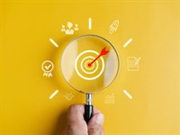 shutterstock_2429720335_focus on target_fokuss uz mērķi.jpg