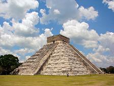 800px-Chichen-Itza-Castillo-Seen-From-East.JPG