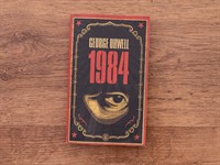 Rushay Shutterstock_1984 by George Orwell_Džordžs Orvels 1984.jpg