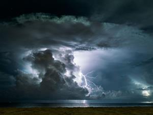 Shutterstock_1247121709_storm_negaiss.jpg