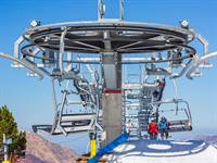 pixinoo Shutterstock_chairlift_pacēlājs.jpg