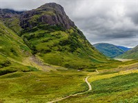 shutterstock_2359820685_mountain scenery in Scotland_Skotijas kalnu ainava.jpg