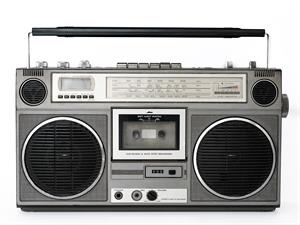 shutterstock_2580911031_radio.jpg