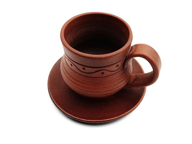shutterstock_2556911131_clay cup_māla krūze.jpg