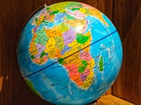 Sugengsan Shutterstock_Africa on globe_Āfrika uz globusa.jpg