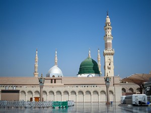 Habs Photography Shutterstock_Nabawi mosque_Nabevi mošeja.jpg