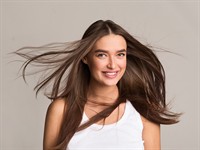 shutterstock_2477757267_young woman_jauna sieviete.jpg