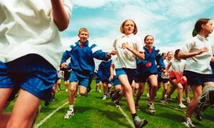 Children-running-a-race-a-010.jpg