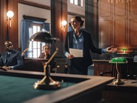 Shutterstock_2056444964_Female Public Defender_Sievietes valsts aizstāve.jpg