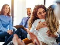 shutterstock_2279826351_therapy session_terapija.jpg