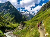 Shutterstock_2081568820_hiking holiday_pārgājiens.jpg
