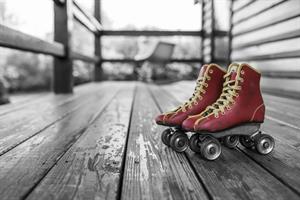 roller-skates-381216_1920.jpg