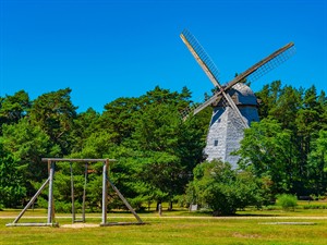 shutterstock_2434908039_Wooden windmill_Koka dzirnavas.jpg