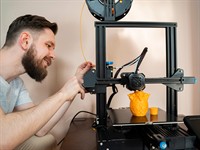 shutterstock_1963886875_3d printer_3d printeris.jpg