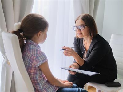 Shutterstock_1517601026_social work_sociālais darbs.jpg