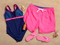 shutterstock_2712766323_swimwear_peldkostīms un peldbikses.jpg