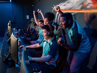 shutterstock_2078709427_team of professional cyber sports gamers_profsionālo kibersportistu komanda.jpg