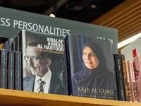 hamdi bendali Shutterstock_autobiography books_autobiogrāfijas grāmatas.jpg