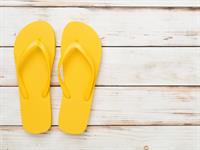 Shutterstock_2457660445_flip flops_iešļūcenes.jpg