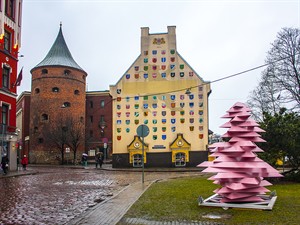 shutterstock_1010609350_Powder tower in Riga_Pulvertornis Rīgā.jpg
