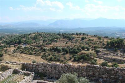 panorama-ruins-ancient-greek-town-mycenae-peninsula-peloponnes-background-mountain-ridges-under-blue-summer-sky-107228662.jpg