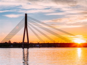 shutterstock_582259390_Vansu bridge in Riga_Vanšu tilts Rīgā.jpg