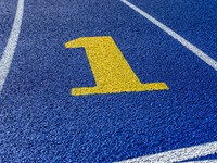 shutterstock_2690189025_Running track_Skriešanas celiņš.jpg