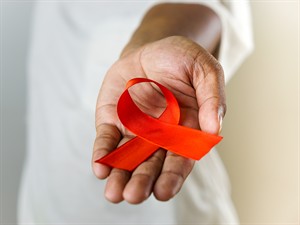 shutterstock_2477946425_AIDS and HIV awareness_AIDS un HIV izpratne.jpg