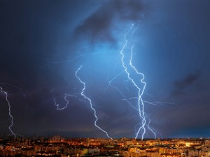 shutterstock_2676734855_Lightning_Zibens.jpg
