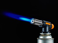 Shutterstock_606493775_flame gun_lodlampa.jpg