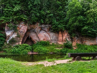 Shutterstock_2021641766_Angels cave Mazsalaca_Eņģeļa ala Mazsalacā.jpg