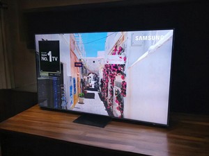 ZaenMa Shutterstock_Samsung SmartTV.jpg