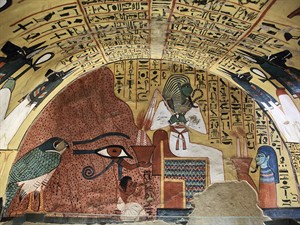Vladimir Melnik Shutterstock_The valley of the knigs in Luxor_Karaļu ieleja Luksorā.jpg