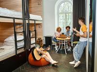 shutterstock_2411435531_hostel_hostelis.jpg