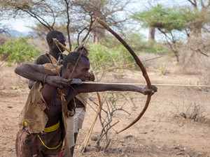 federico neri Shutterstock_hadzabe hunters_cilts hadzabe mednieki.jpg