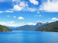 shutterstock_2480099289_water and mountains_ūdens un kalni.jpg