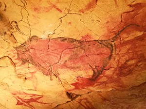 shutterstock_2143007597_Altamira petroglyphs_petroglifi Altamirā.jpg