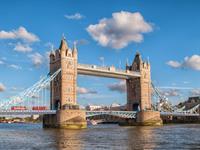 Shutterstock_648686686_tower bridge.jpg