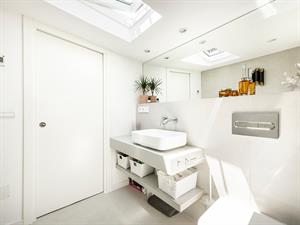 shutterstock_2135931653_bathroom_vannas istaba.jpg